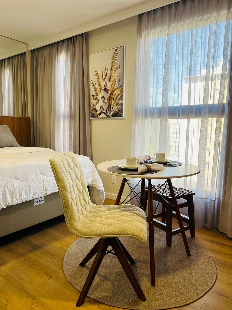 LOFT UP 506 | Mobiliado | WIFI | Piscina | Vaga