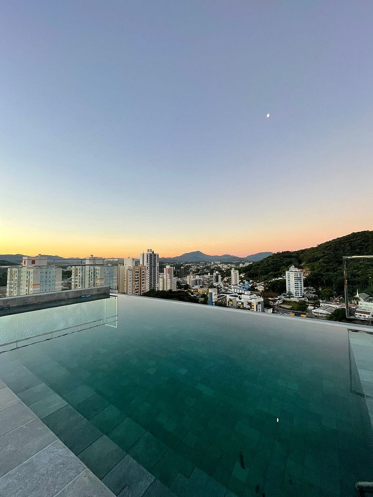 LOFT UP 510 | Mobiliado | WIFI | Piscina | Vaga