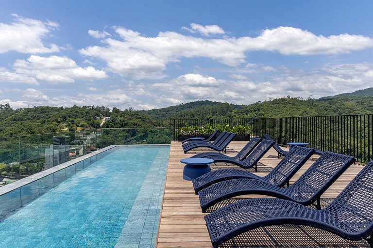 LINDO Loft 306 • Piscina/Academia