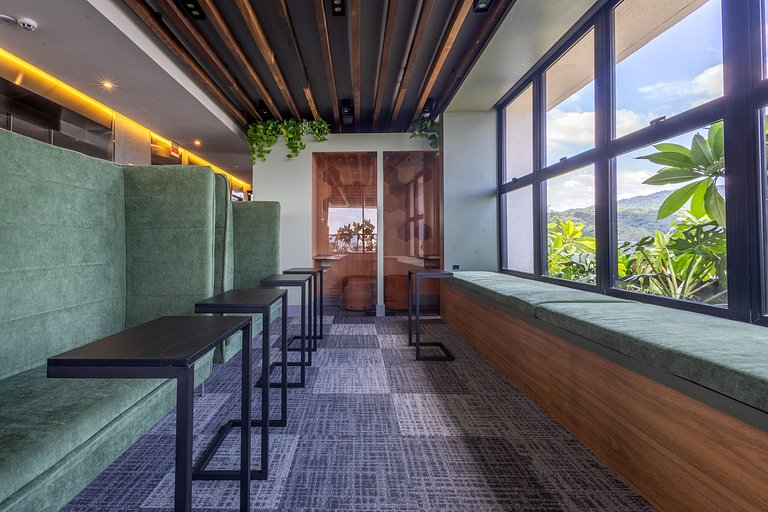 LINDO Loft 306 • Piscina/Academia