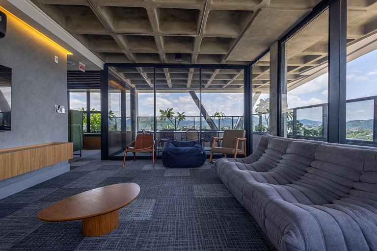 LINDO Loft 306 • Piscina/Academia