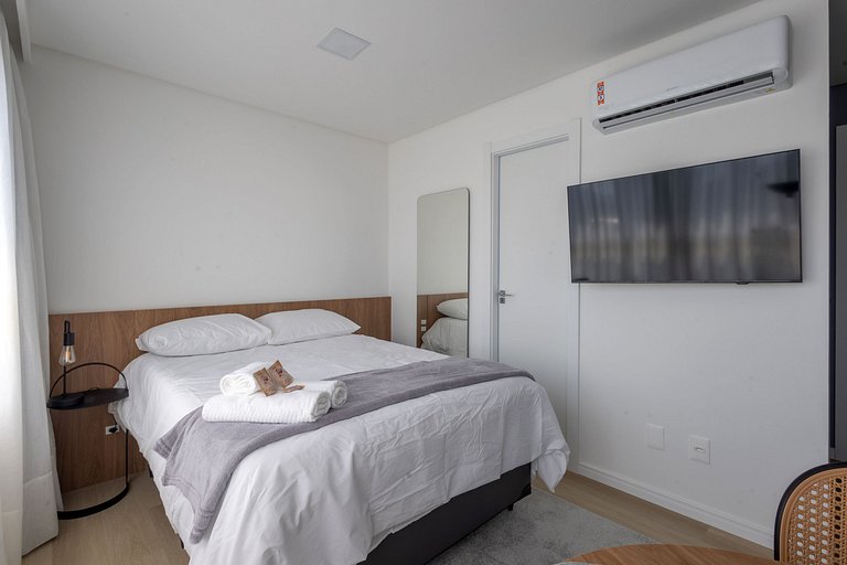 LINDO Loft 306 • Piscina/Academia