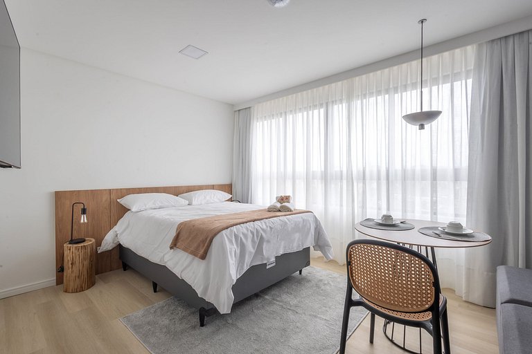 LINDO Loft 2005• Piscina/Academia/Coworking