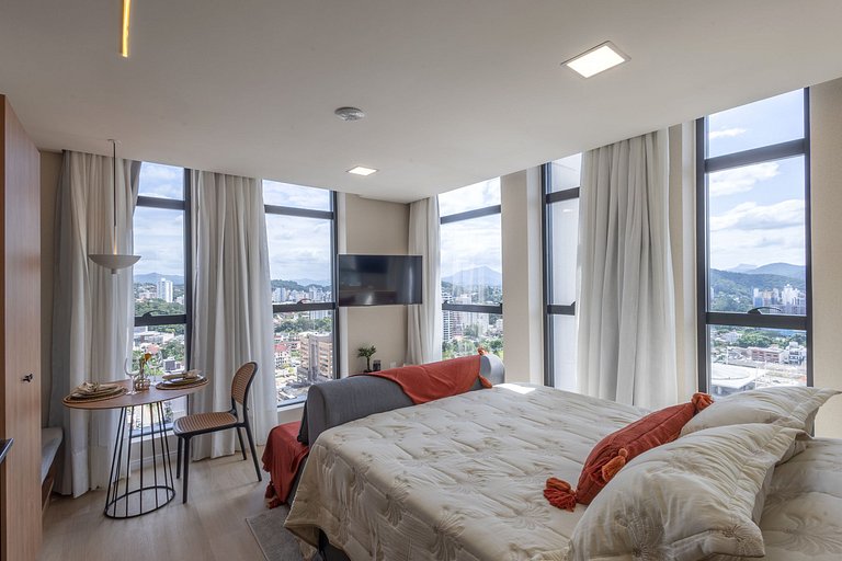 NOVO Loft 2001 • Piscina/Academia/Vaga