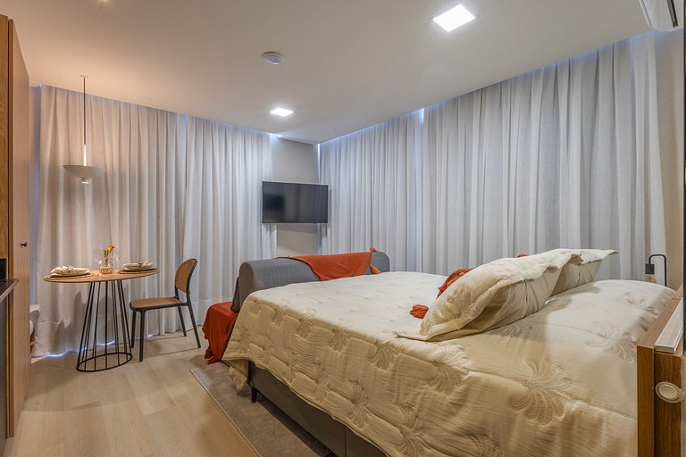 NOVO Loft 2001 • Piscina/Academia/Vaga