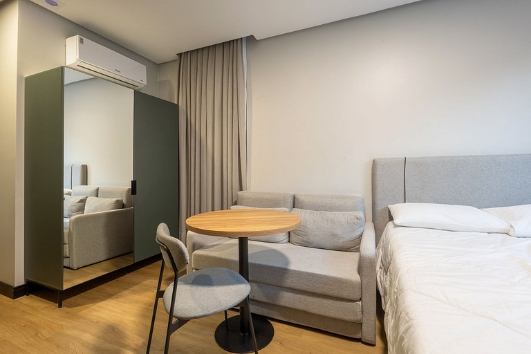 Loft 501 ao lado da Vila Germânica com Vaga